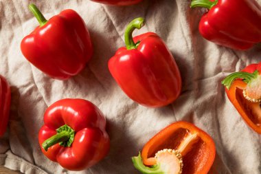 Çiğ Kırmızı Organik Biber