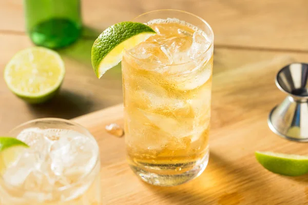 Bourbon fatto in casa Whiskey Ginger Lime — Foto Stock