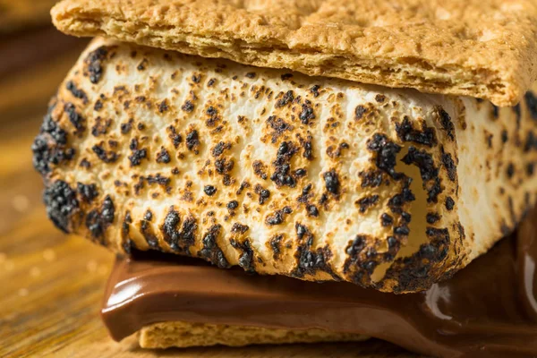 Homemade Gooey Smores Sandwiches — Stock Photo, Image