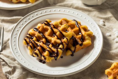 Ev Yapımı Belçika Şeker Waffle