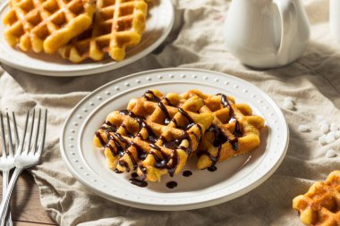 Ev Yapımı Belçika Şeker Waffle