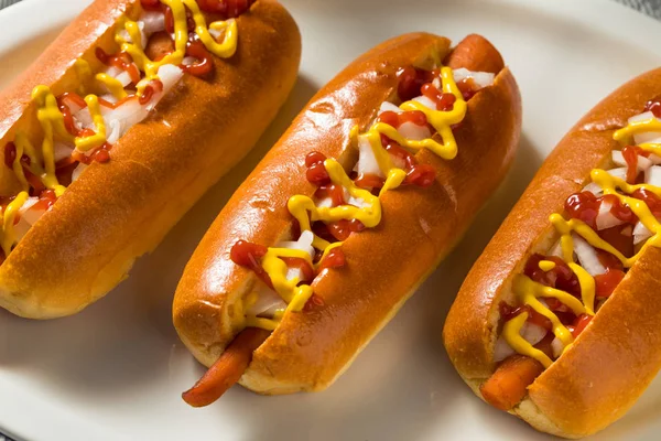 Hausgemachte vegane Karotten-Hotdogs — Stockfoto