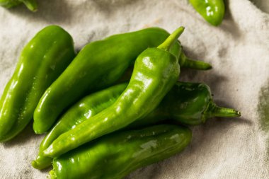 Çiğ Yeşil Organik Melrose Biber