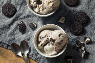 Ev Yapımı Çikolata Lı Ve Krem Dondurma