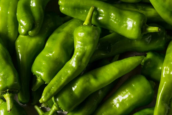 Pimentos de melrose orgânica verde cru — Fotografia de Stock