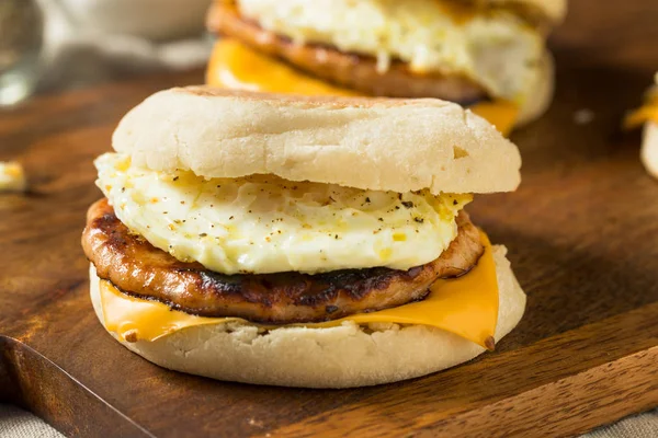 Ev yapımı domuz rulo yumurta sandviç