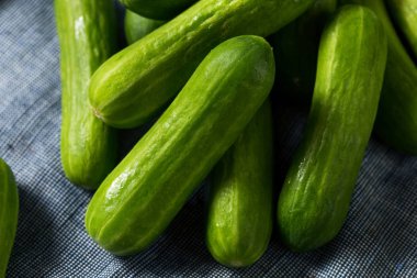 Çiğ Yeşil Organik Mini Kokteyl Salatalık