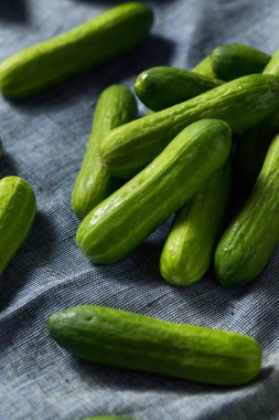 Çiğ Yeşil Organik Mini Kokteyl Salatalık