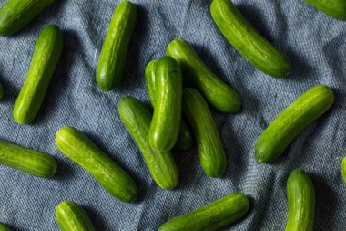 Çiğ Yeşil Organik Mini Kokteyl Salatalık