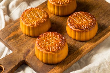 Ev Yapımı Çin Ay Kek