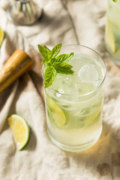 Édes menta rum Mojito — Stock Fotó