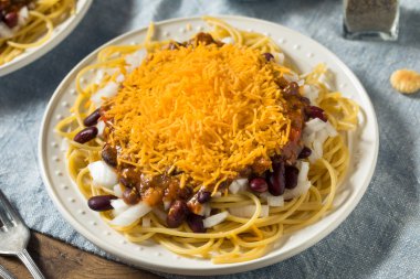 Ev yapımı Cincinnati Chili Spagetti