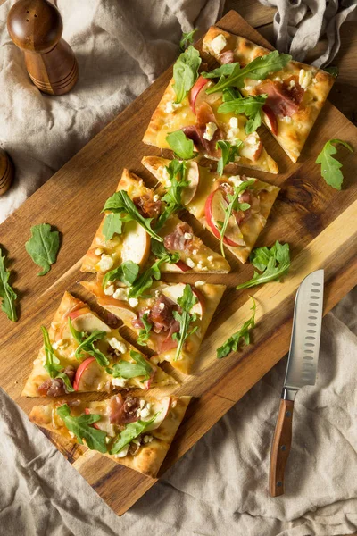 Apple prosciutto Flatbread pizza előétel — Stock Fotó