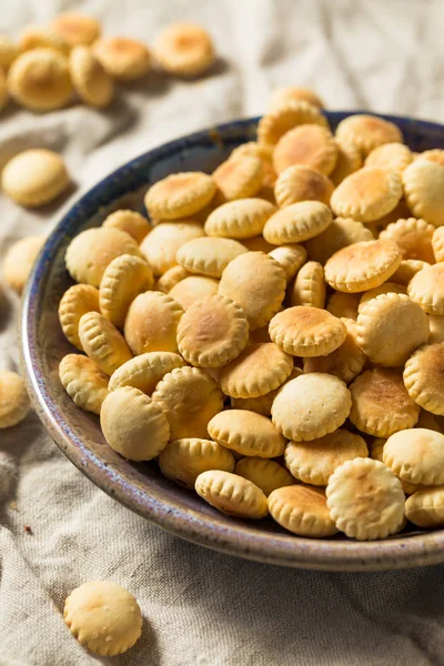 Whole Grain Oyster Crackers — Stock Photo, Image