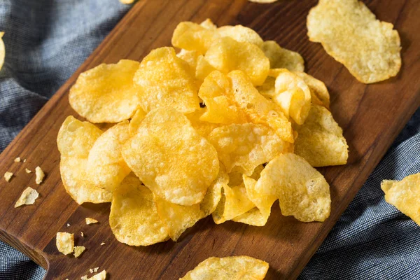 Crispy Thin Potato Chips — Stock Photo, Image