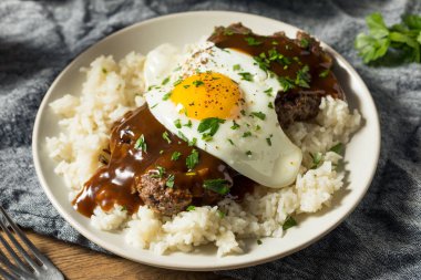 Ev yapımı Hawaii Loco Moco