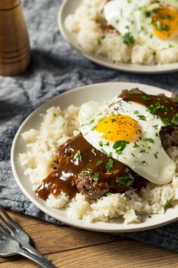 Ev yapımı Hawaii Loco Moco