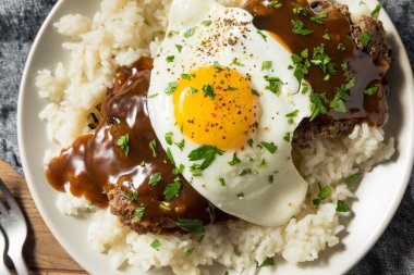 Ev yapımı Hawaii Loco Moco