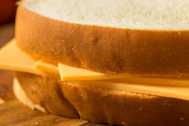 Ev yapımı Amerikan Peynirli Sandviçi