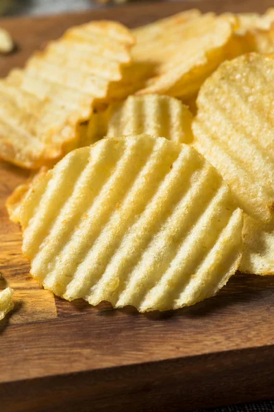 Organic Salted Wavy Potato Chips — Stock Photo, Image