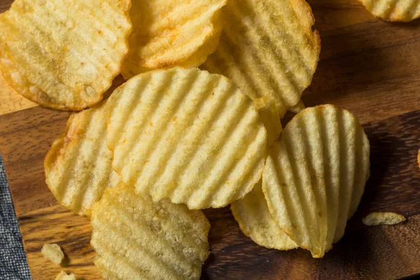 Organic Salted Wavy Potato Chips — Stock Photo, Image