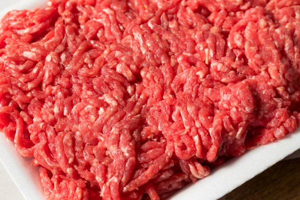 Raw Organic Red Ground Minced Beef — Stock Photo, Image