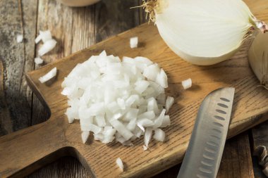 Çiğ Organik Kesilmiş Beyaz Soğan