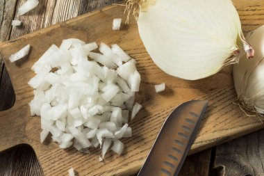 Çiğ Organik Kesilmiş Beyaz Soğan