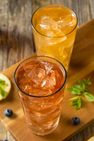 Cool Refreshing Flavored Berry Iced Teas — Stock Photo, Image