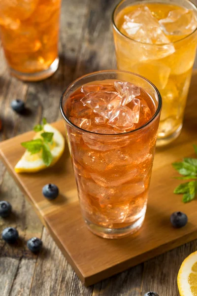 Cool Refreshing Flavored Berry Iced Teas — Stock Photo, Image