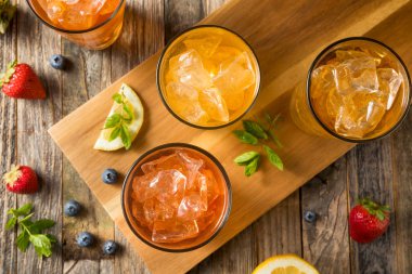 Serin Tazeleyici Lezzetli Buzlu Çaylar