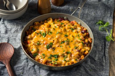 Ev yapımı Chili Mac ve Peynir