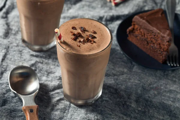 Zelfgemaakte chocolade cake Milkshake — Stockfoto