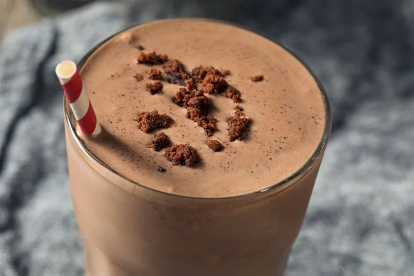 Zelfgemaakte chocolade cake Milkshake — Stockfoto