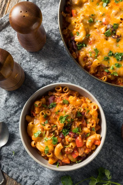 Zelfgemaakte Chili Mac en kaas — Stockfoto