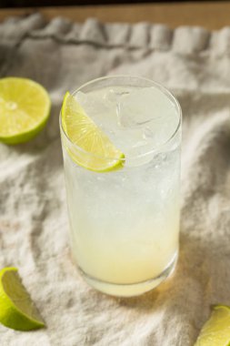 Ayyaş Alkolik Kireç Cin Rickey Kola Kokteyli