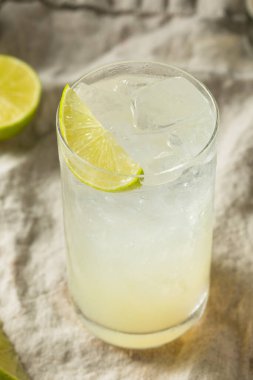 Ayyaş Alkolik Kireç Cin Rickey Kola Kokteyli