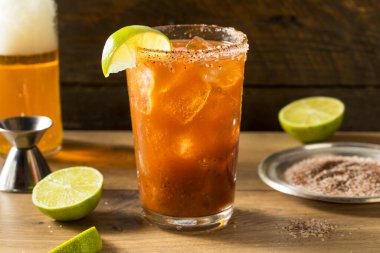 Ev yapımı Meksika Michelada Birası Limonlu Kokteyl