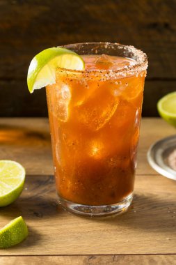 Ev yapımı Meksika Michelada Birası Limonlu Kokteyl