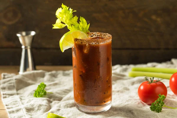 Spicy Organic Bloody Mary Com Lime Aipo — Fotografia de Stock