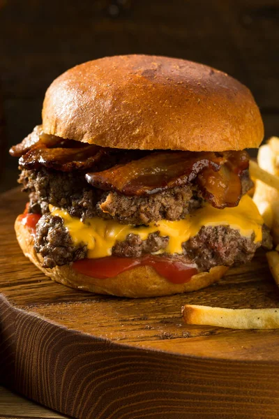 Rustic Casă Bacon Smashburger Brânză Șuncă — Fotografie, imagine de stoc