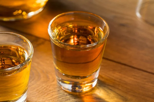 Rum Alcoólico Bebido Shots Prontos Para Beber — Fotografia de Stock