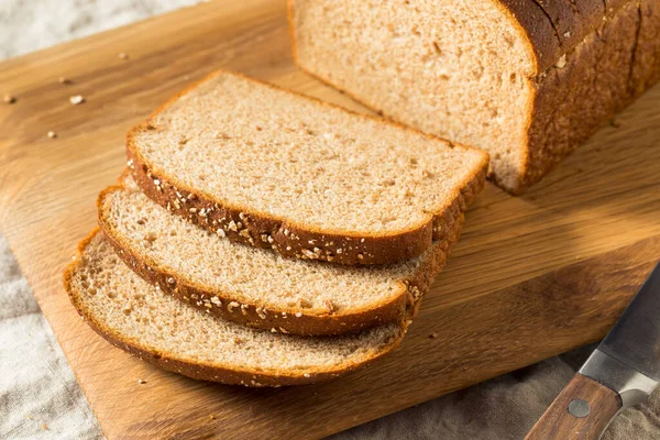 Yapımı Buğday Dilimlenmiş Ekmek Yemeye Hazır — Stok fotoğraf