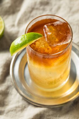 LIME 'le Ayyaş Rom Dark ve Fırtınalı Kokteyl