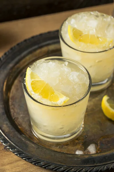 Bebida Lemon Whiskey Smash Cocktail Pronto Para Beber — Fotografia de Stock