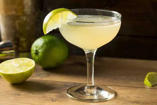 Részeges Rum Lime Daiquiri Készen Áll Ivásra — Stock Fotó