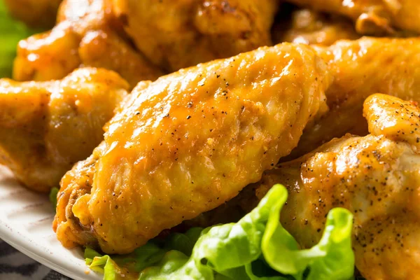 Zelfgemaakte Spicy Buffalo Chicken Wings Met Ranch — Stockfoto