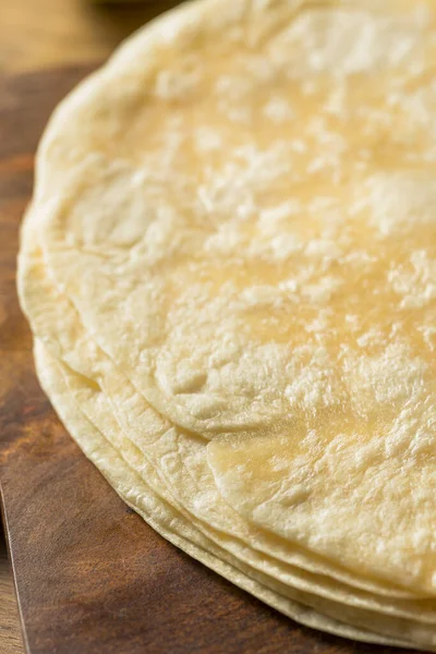 Hausgemachte Tortillas Aus Frischem Mehl Zum Kochen Bereit — Stockfoto