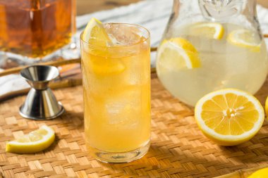 Tatlı Bourbon Limonata İçmeye Hazır