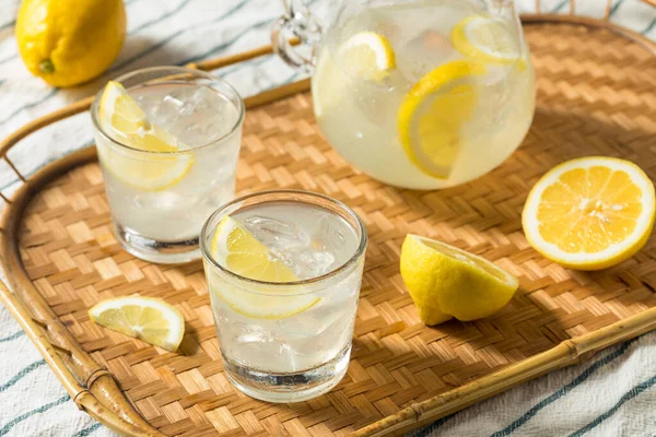 Освежающий Домашний Сладкий Лимонад Готовый Употреблению — стоковое фото